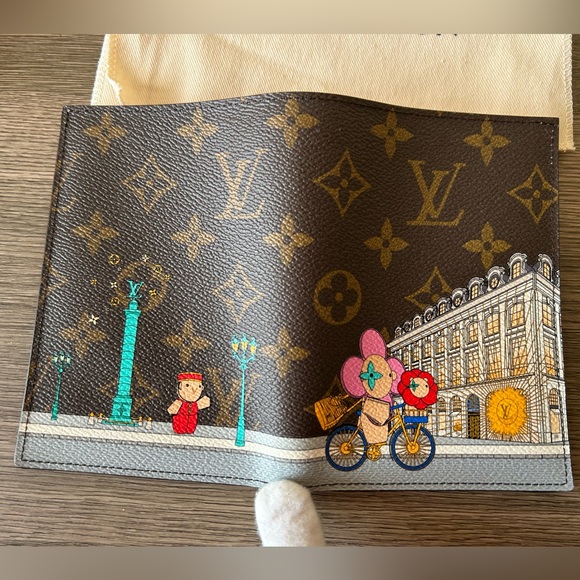 Louis Vuitton Monogram Wallet & Passport Holder LTD ED Vivienne Animation- Paris - Picture 5 of 17